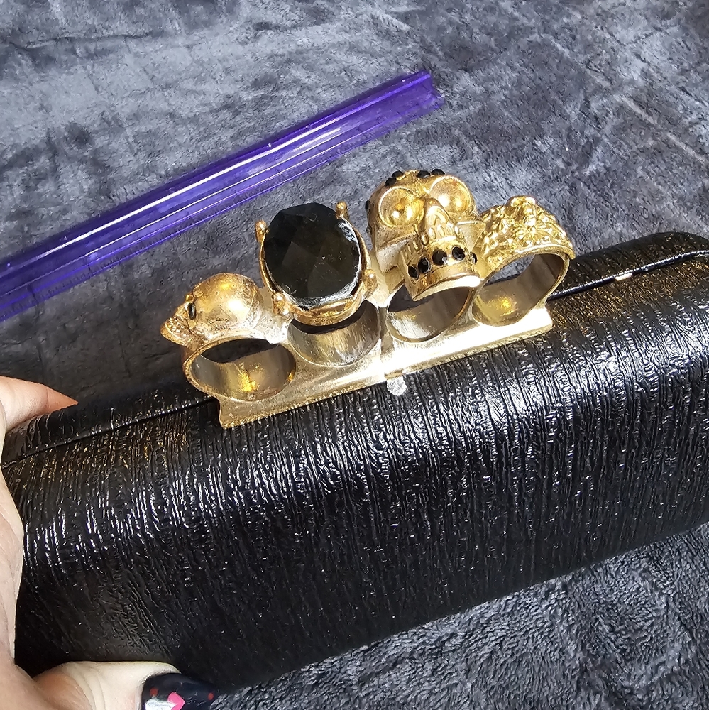 SKULL Clutch